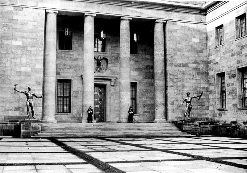 Bundesarchiv Bild 146 1987 003 09A, Berlin, Neue Reichskanzlei, Innenhof1