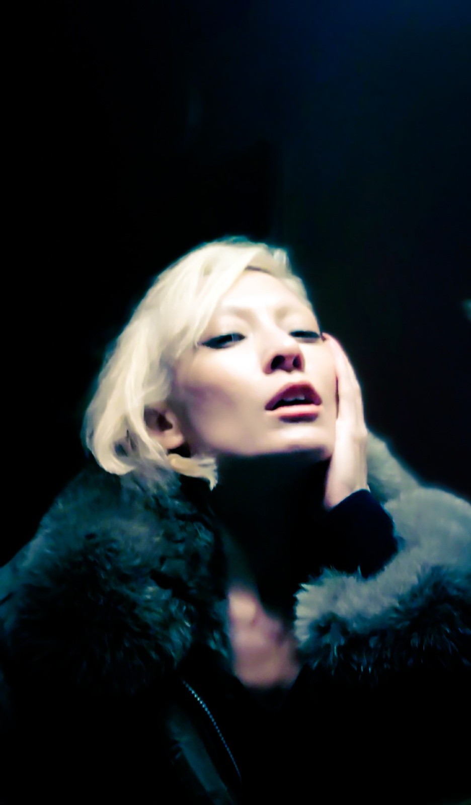 Vava Venezia Miss Selfie Self Portraits