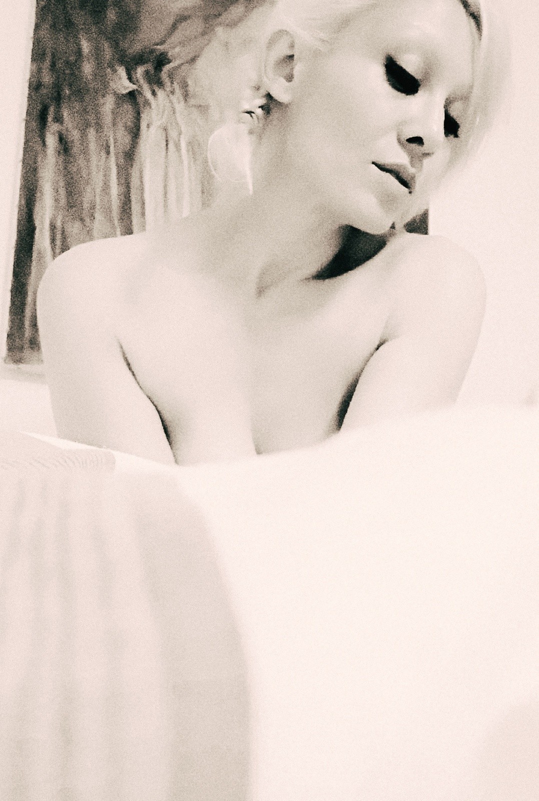 Vava Venezia Miss Selfie Self Portraits