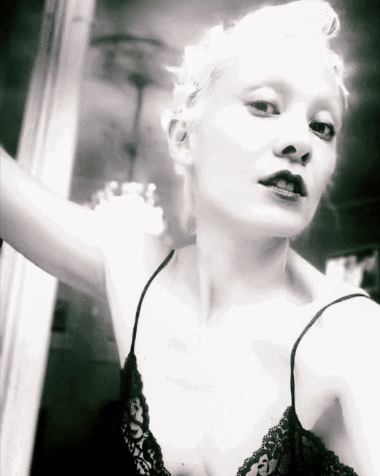 Vava Venezia Miss Selfie Self Portraits