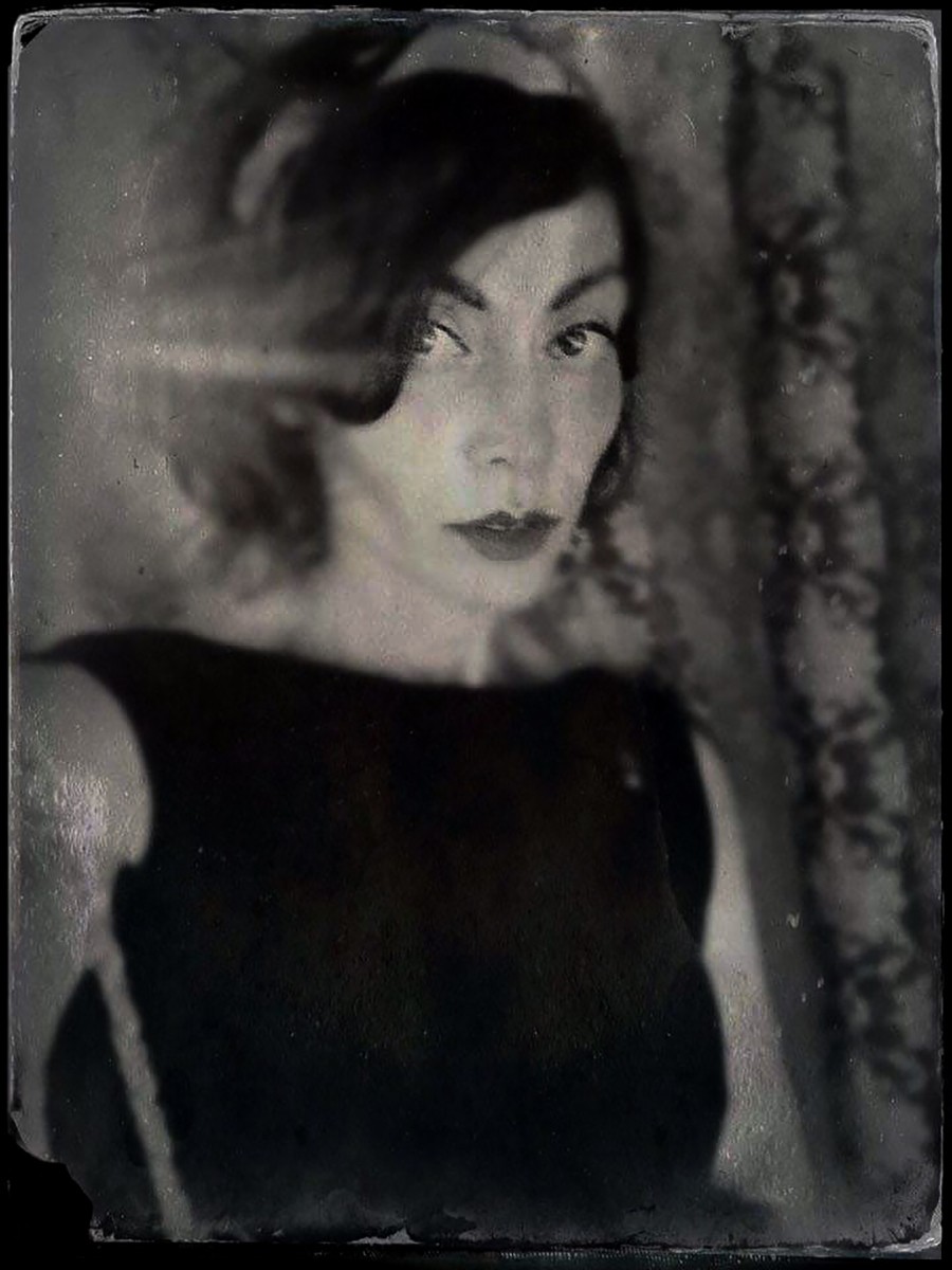 Vava Venezia Miss Selfie Self Portraits