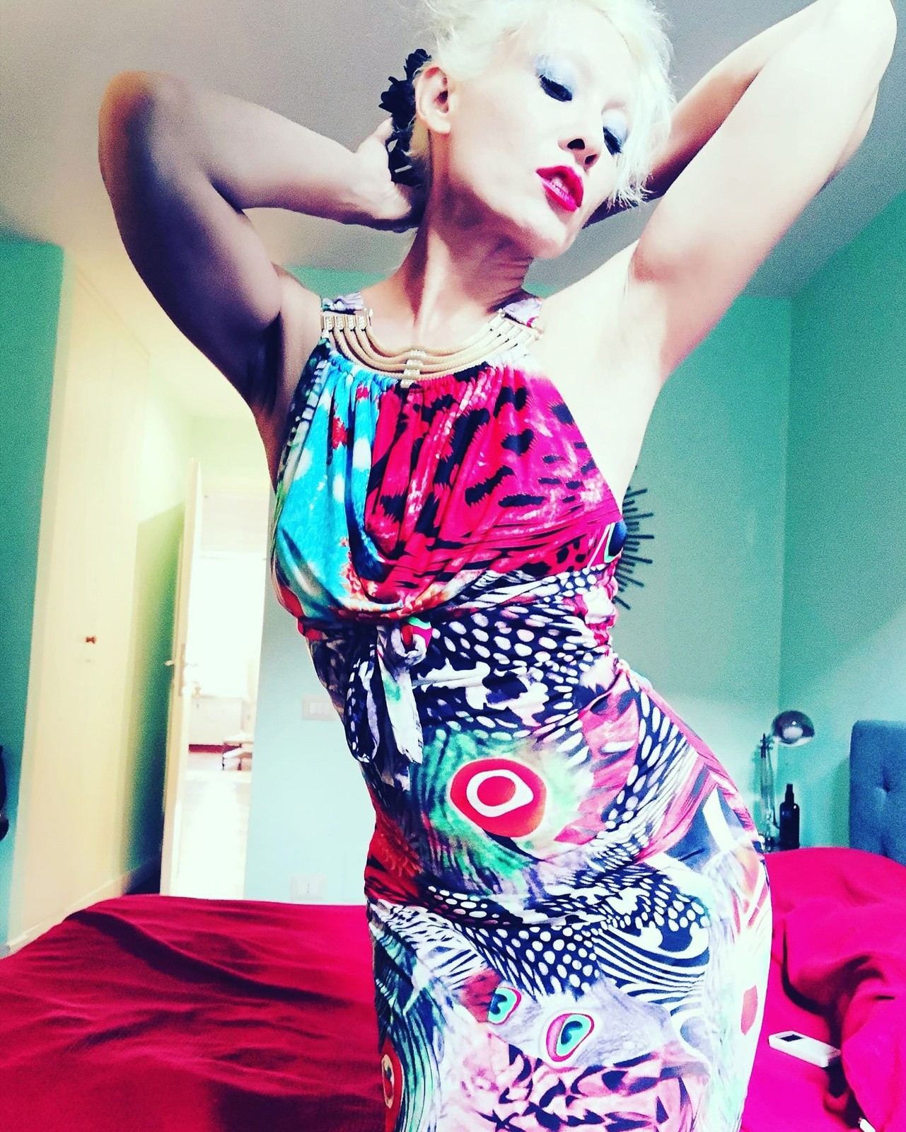 Vava Venezia Miss Selfie Self Portraits