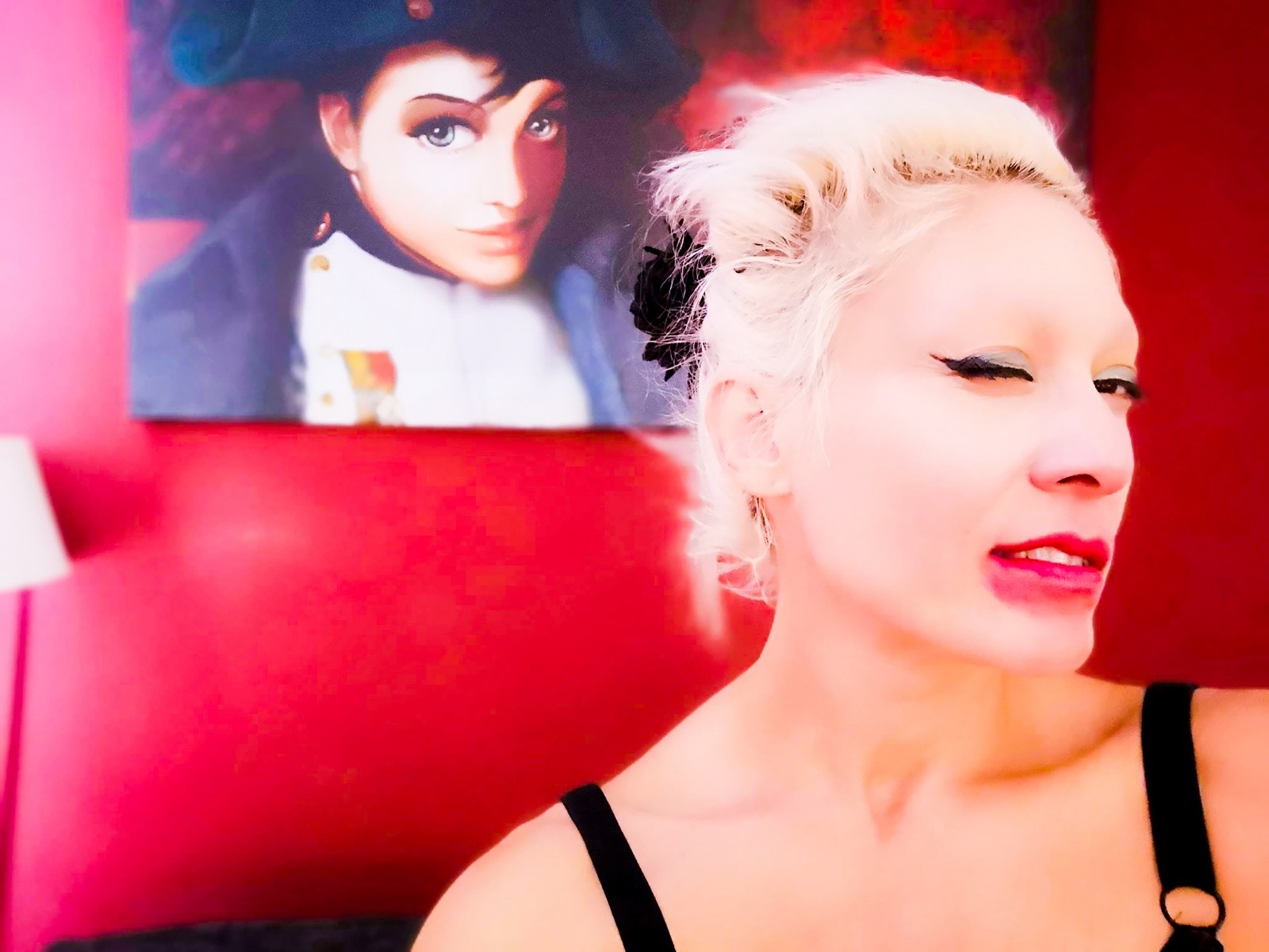 Vava Venezia Miss Selfie Self Portraits