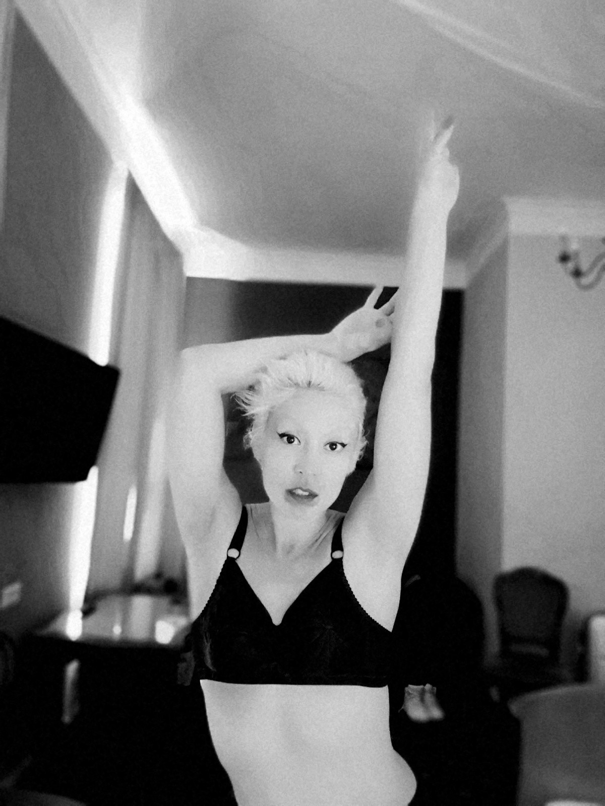 Vava Venezia Miss Selfie Self Portraits