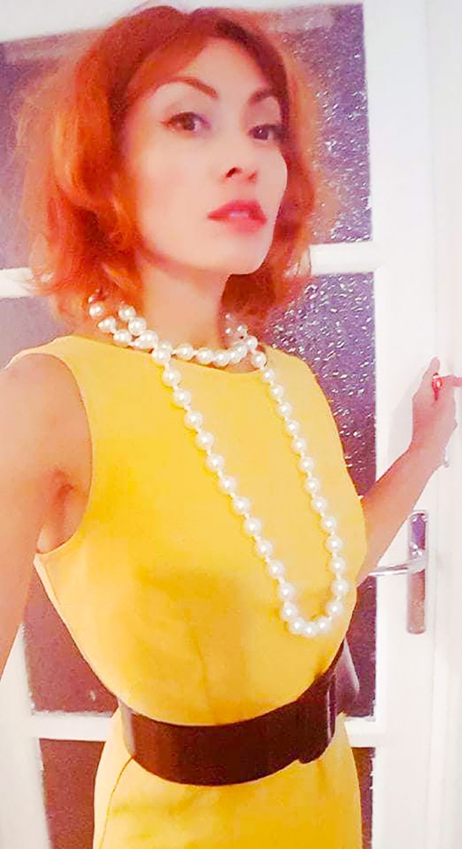Vava Venezia Miss Selfie Self Portraits
