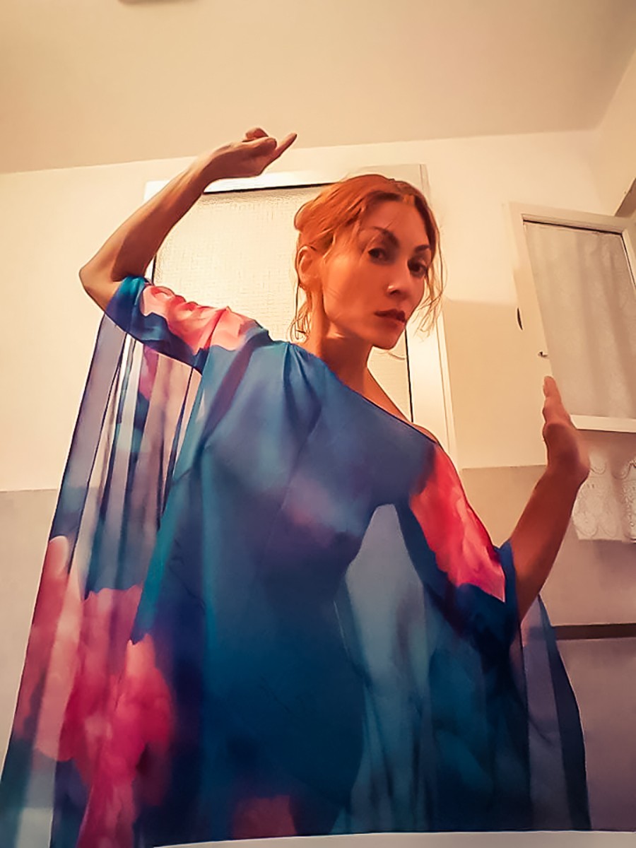 Vava Venezia Miss Selfie Self Portraits