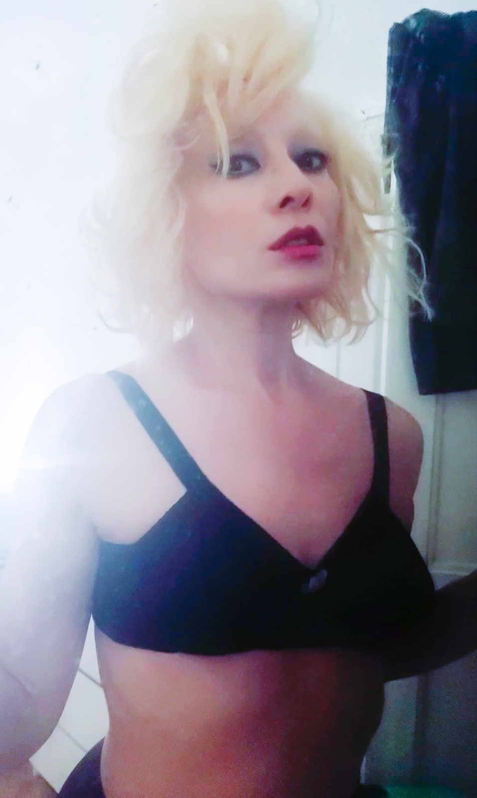 Vava Venezia Miss Selfie Self Portraits
