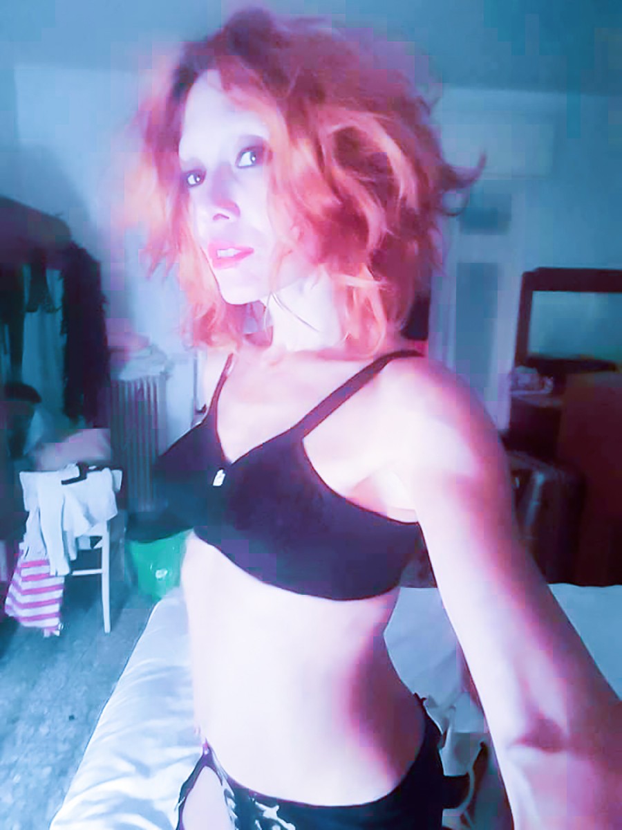 Vava Venezia Miss Selfie Self Portraits