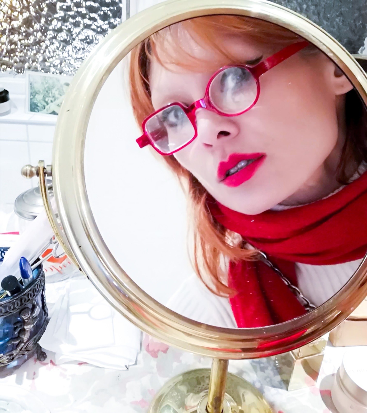 Vava Venezia Miss Selfie Self Portraits
