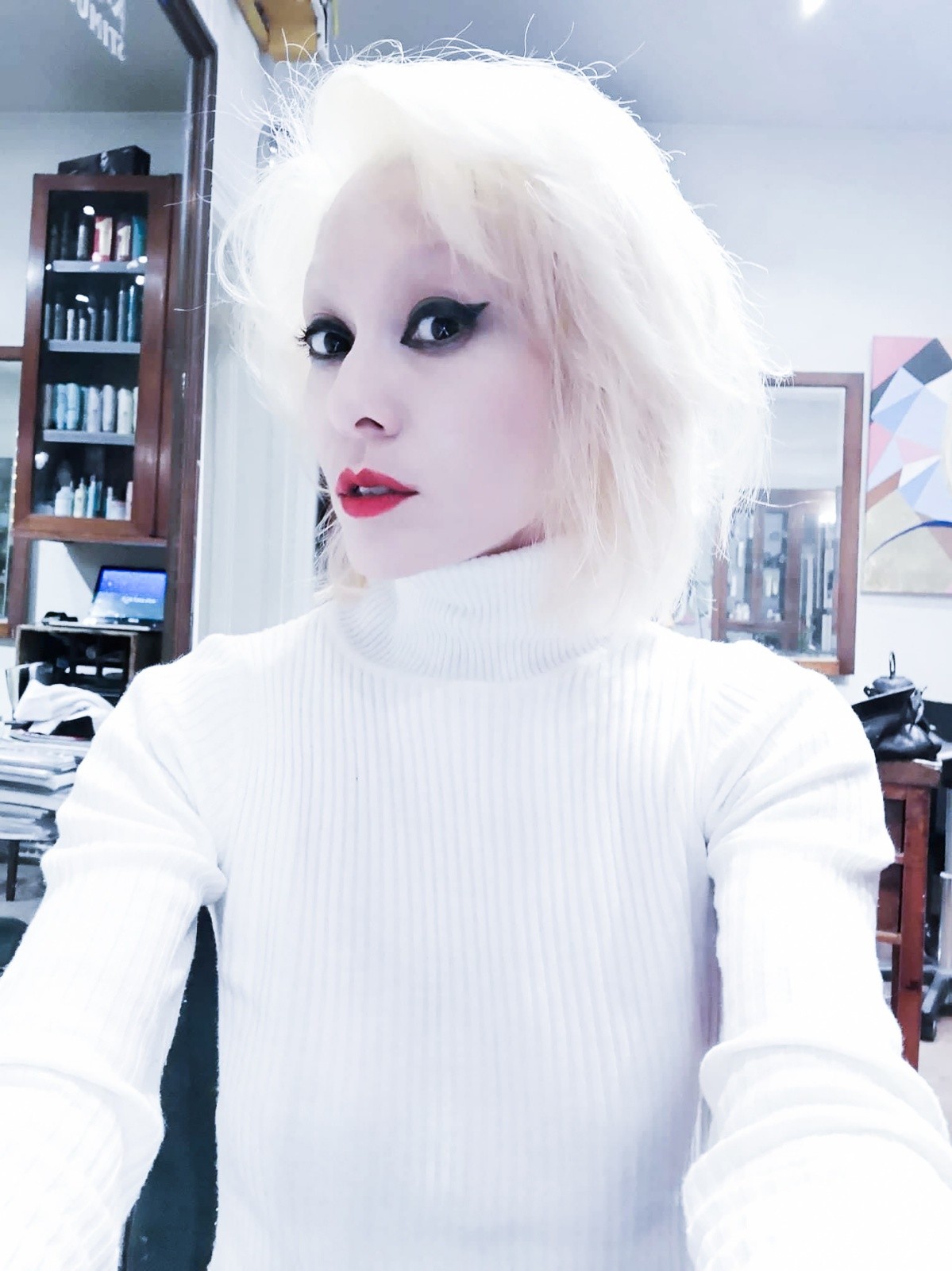 Vava Venezia Miss Selfie Self Portraits