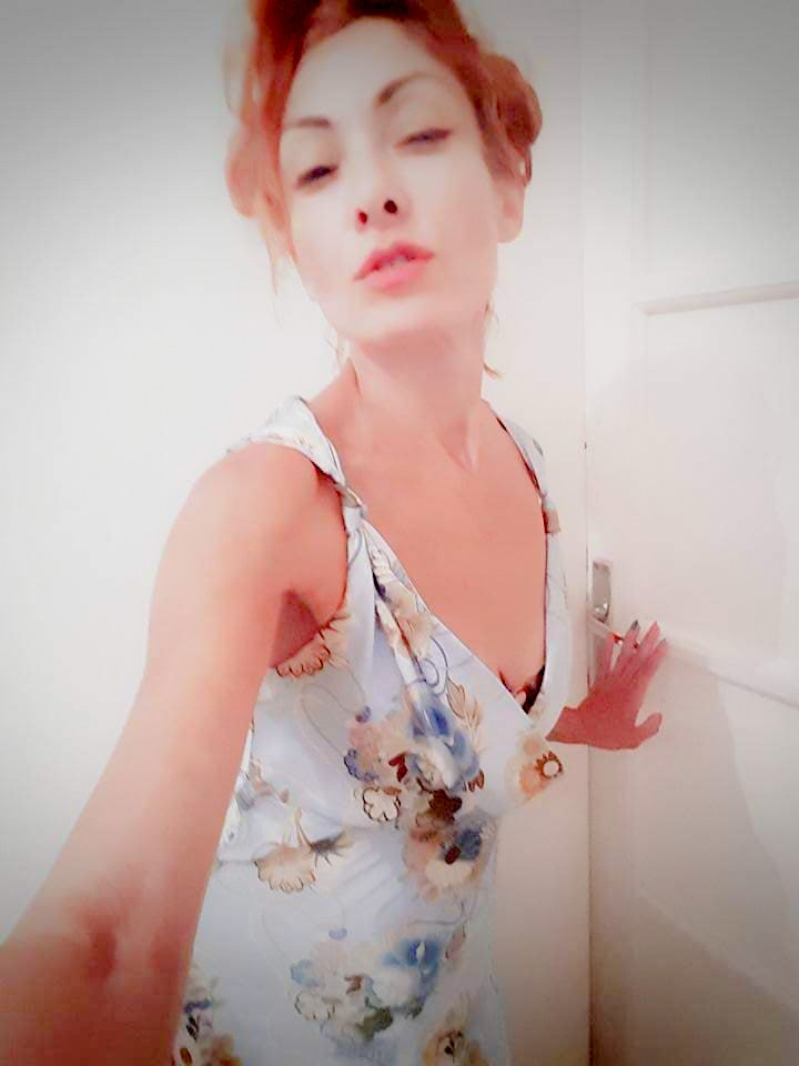 Vava Venezia Miss Selfie Self Portraits