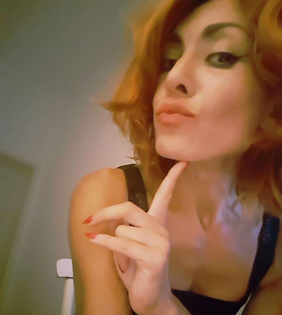 Vava Venezia Miss Selfie Self Portraits