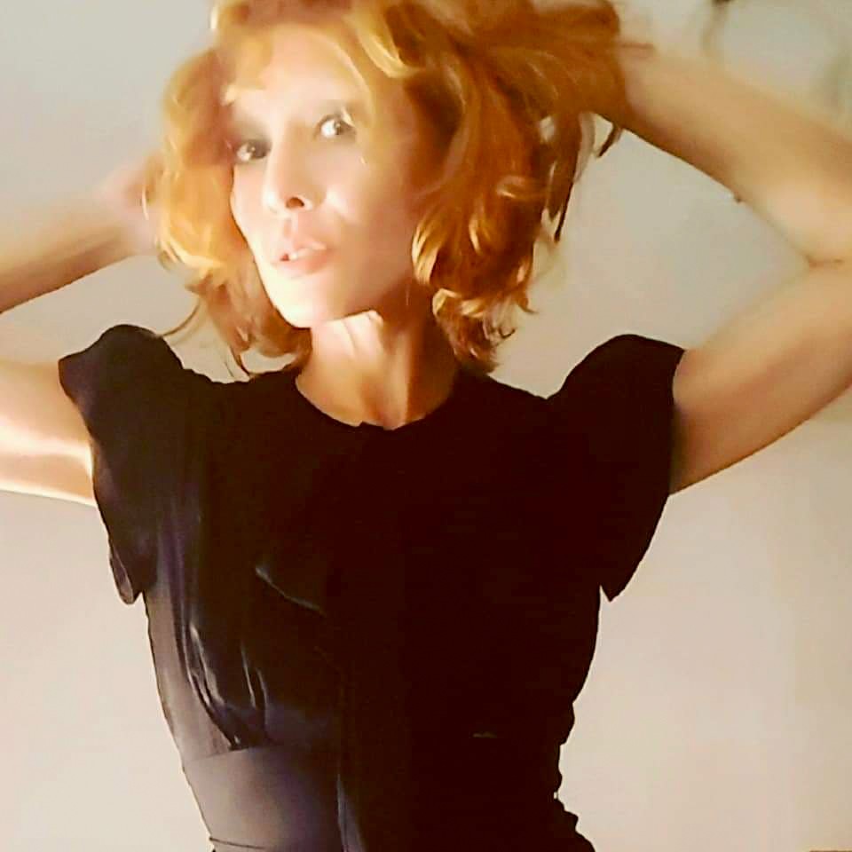 Vava Venezia Miss Selfie Self Portraits