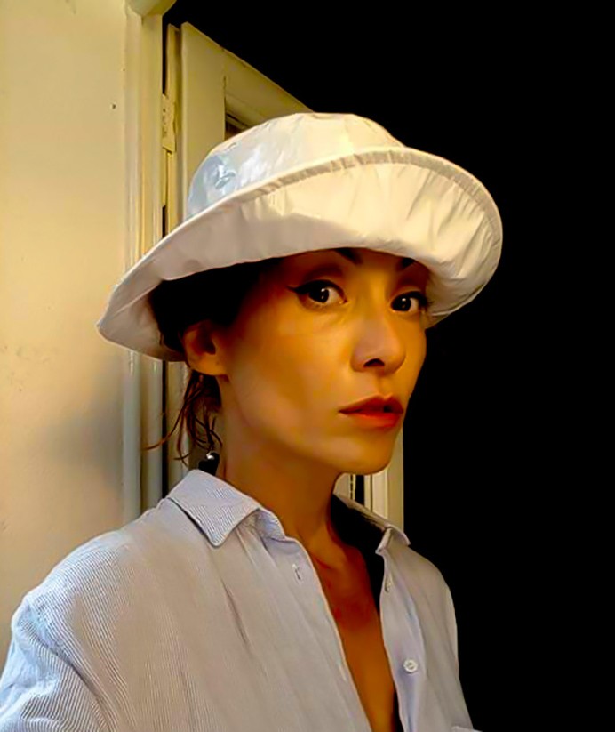 Vava Venezia Miss Selfie Self Portraits