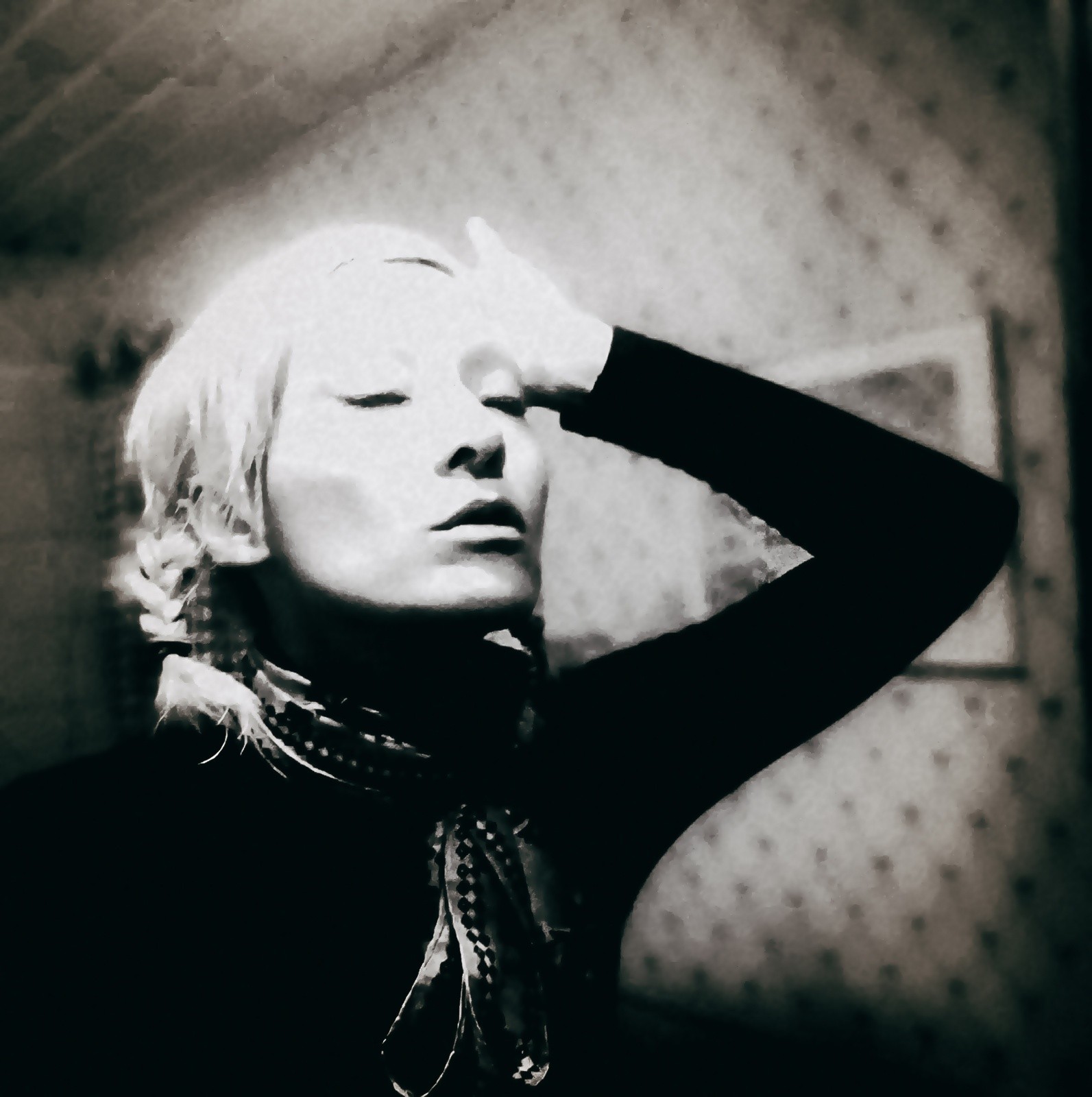 Vava Venezia Miss Selfie Self Portraits