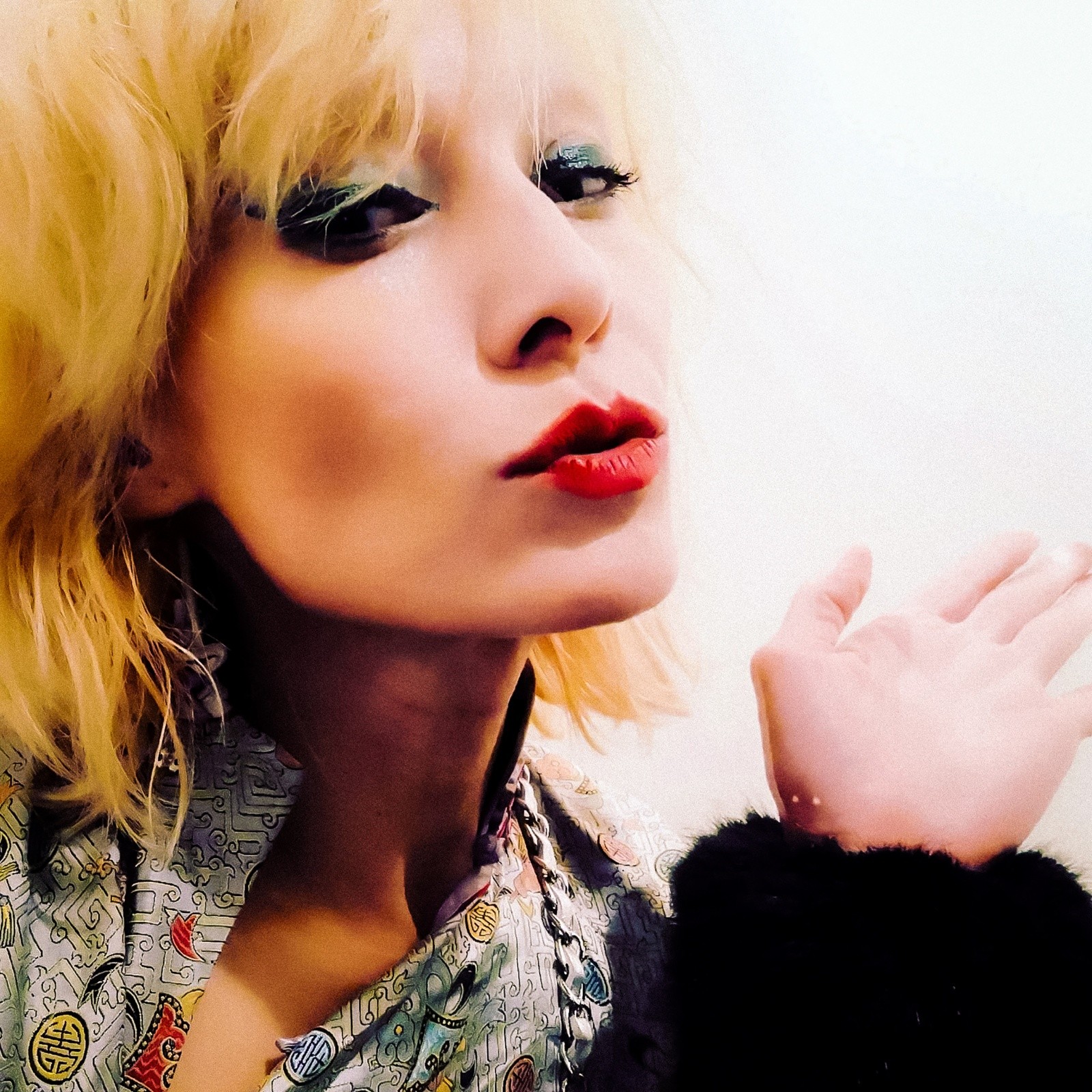 Vava Venezia Miss Selfie Self Portraits