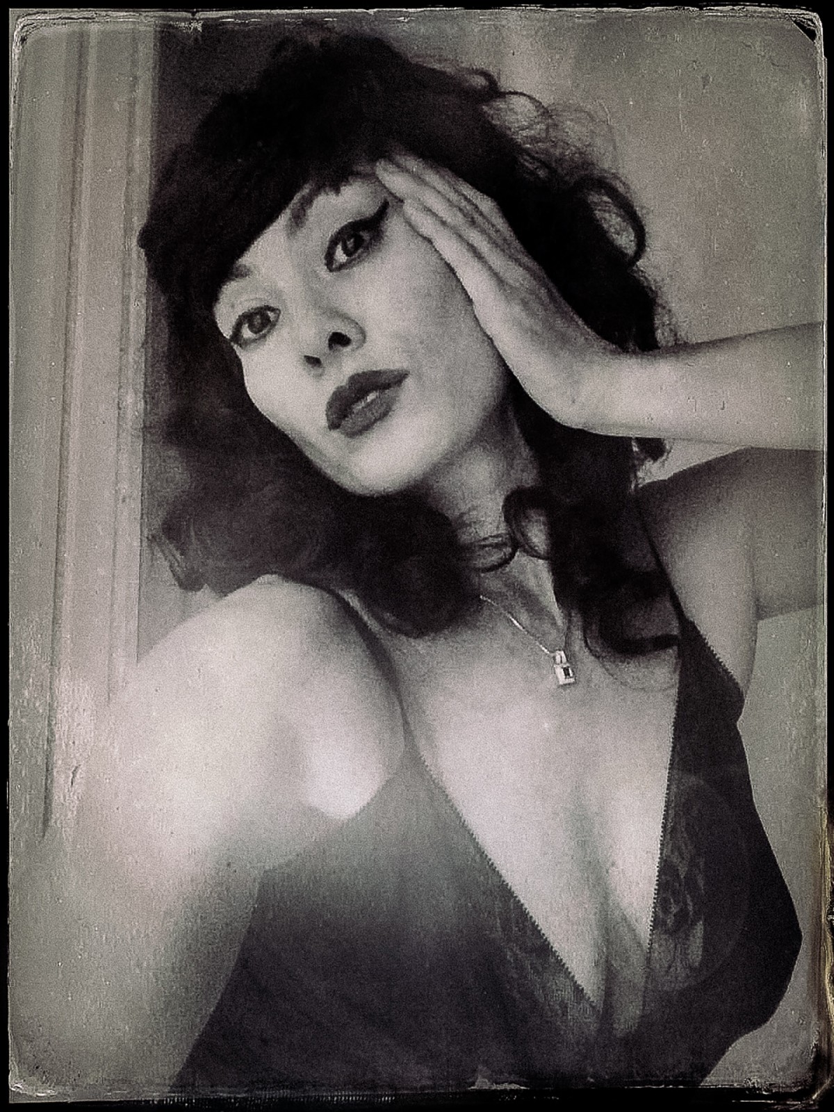 Vava Venezia Miss Selfie Self Portraits
