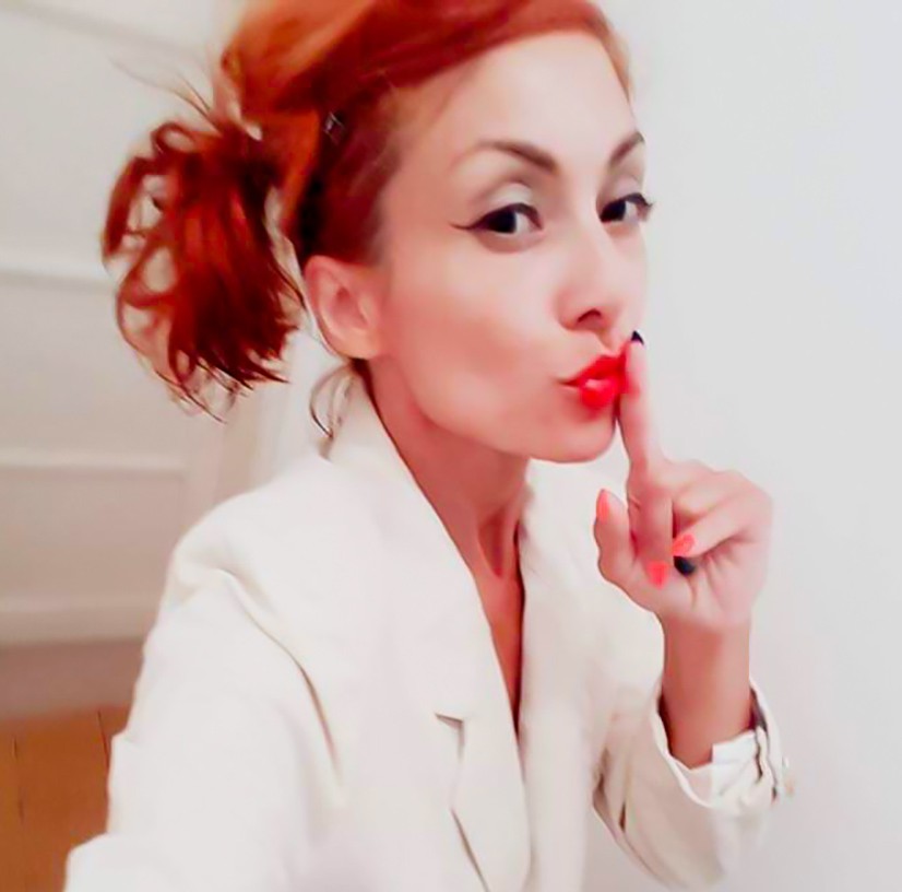 Vava Venezia Miss Selfie Self Portraits