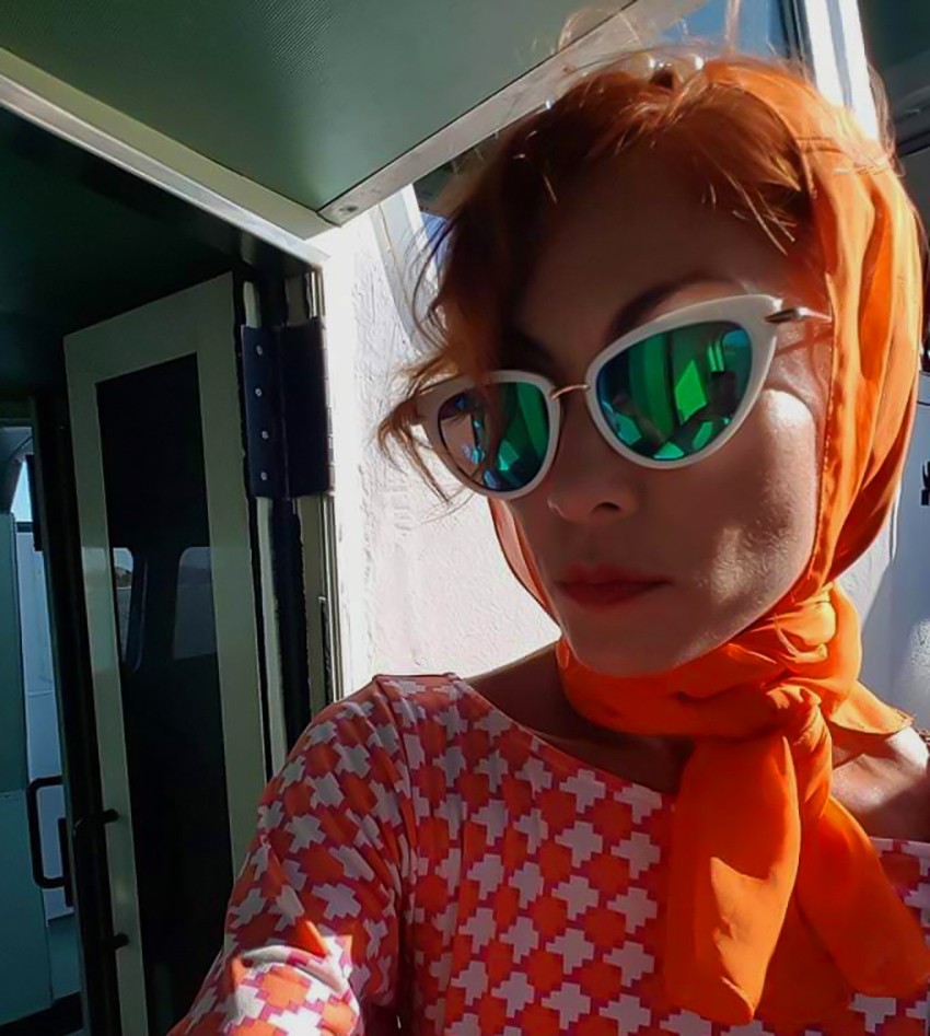 Vava Venezia Miss Selfie Self Portraits