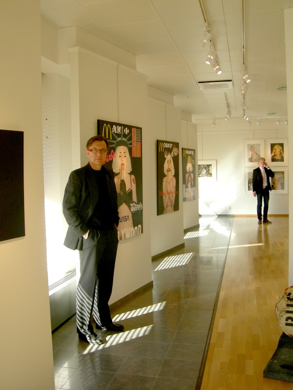 1298640893 WIgXH